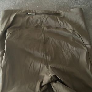 green lululemon leggings